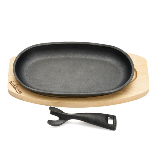 PLATOU SERVIRE OVAL, 24X14 CM , FONTA PURA , CU MANER DETASABIL SI BAZA DIN LEMN,COOKING  BY HEINNER