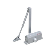 Amortizor hidraulic cu brat SA-5012AW-sv, culoare argintie; Pentru: usi cu greutatea de 25-45 kg; latime usa ≤900mm; Ulei hidraulic termostabil; Viteza de inchidere reglabila ; Montare universala: stanga sau dreapta; Culoare: argintiu; Deschidere usa la 1