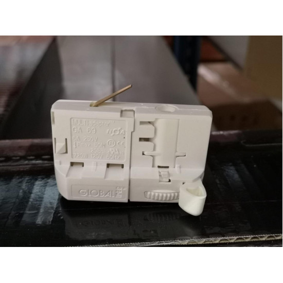 Adaptor universal, GA 69-3, 6A 50N, culoare alba